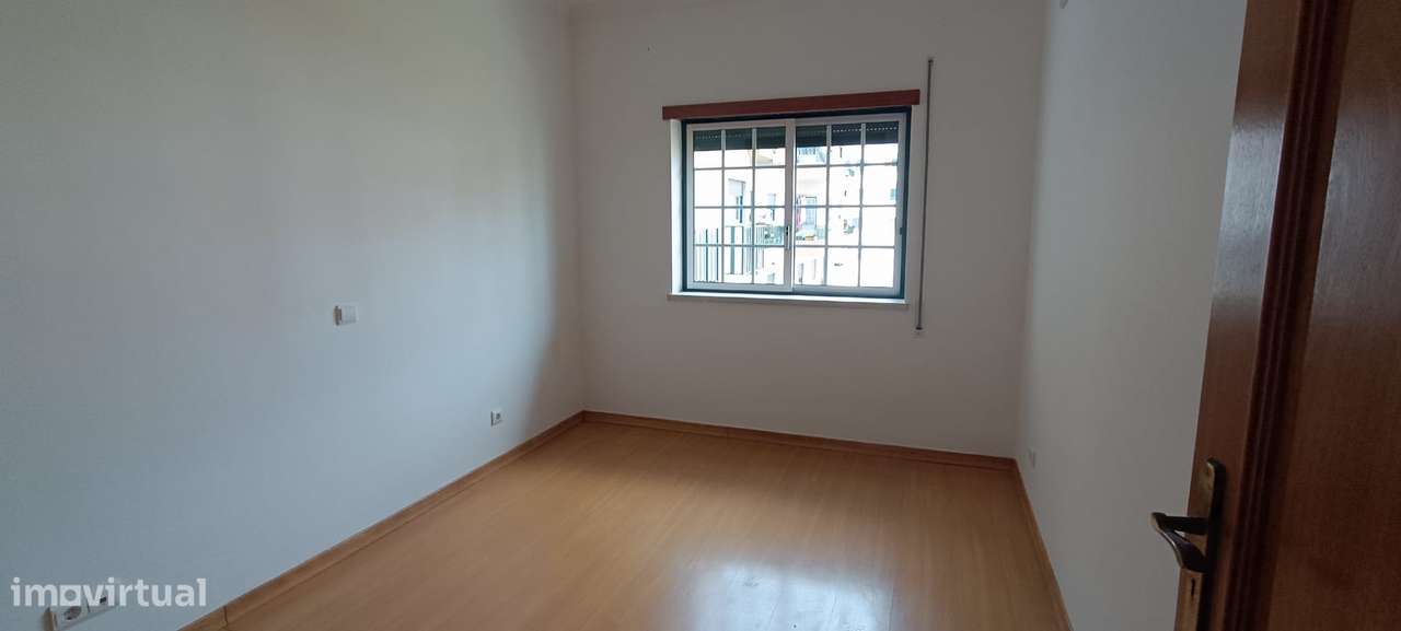 Magnifico apartamento T3 com garagem!-30