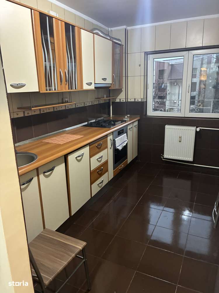 Vanzare 4 camere  Izvoru rece la cheie-12