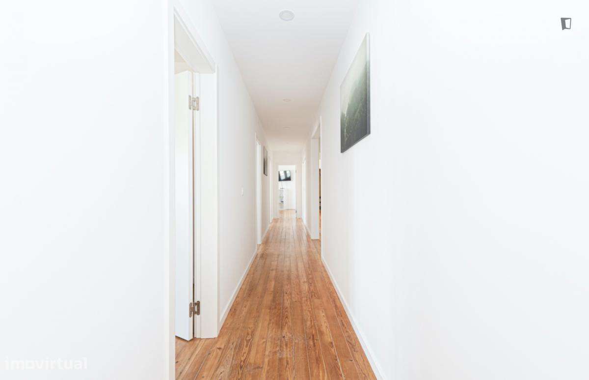 Quarto - localizado em Alcântara Lisbon - Grande imagem: 2/6