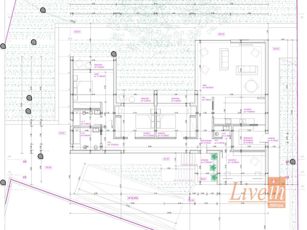 Quinta com Moradia T4 Isolada na Azueira em Mafra-39