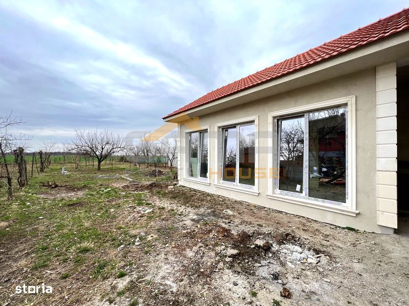 Casa 3 camere si teren de 1000mp in Sofronea | Arad