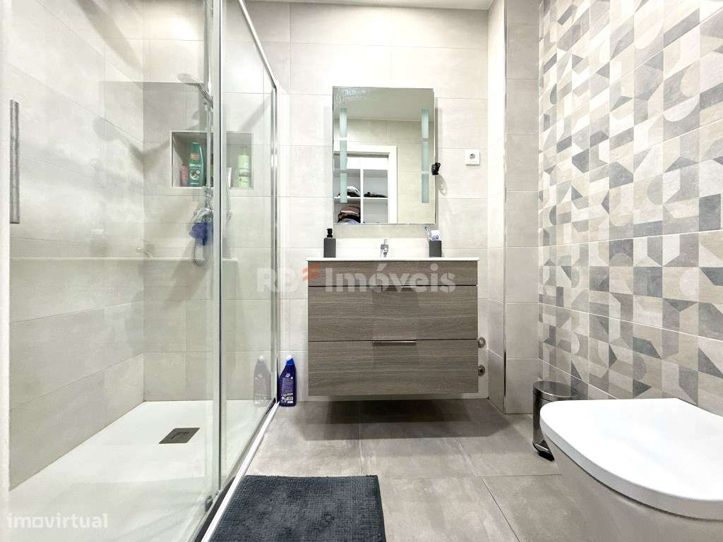 Apartamento T2 totalmente renovado, perto da estação ferroviária-27