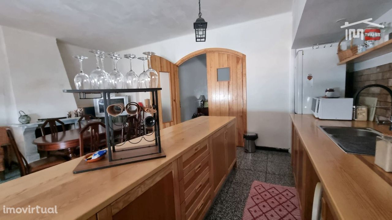 Apartamento T2 Montijo 2ºandar, Varanda, Sala c/ lareira, Aproveita...