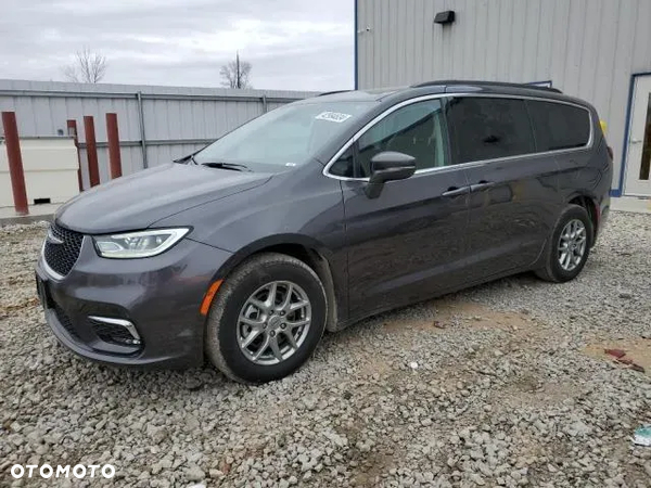 Chrysler Pacifica - 2