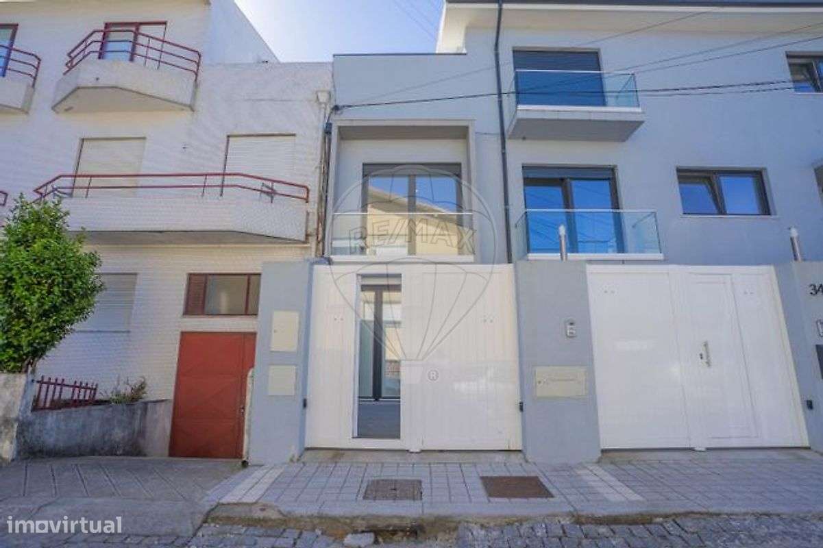 Estúdio T1 para venda - Grande imagem: 5/24