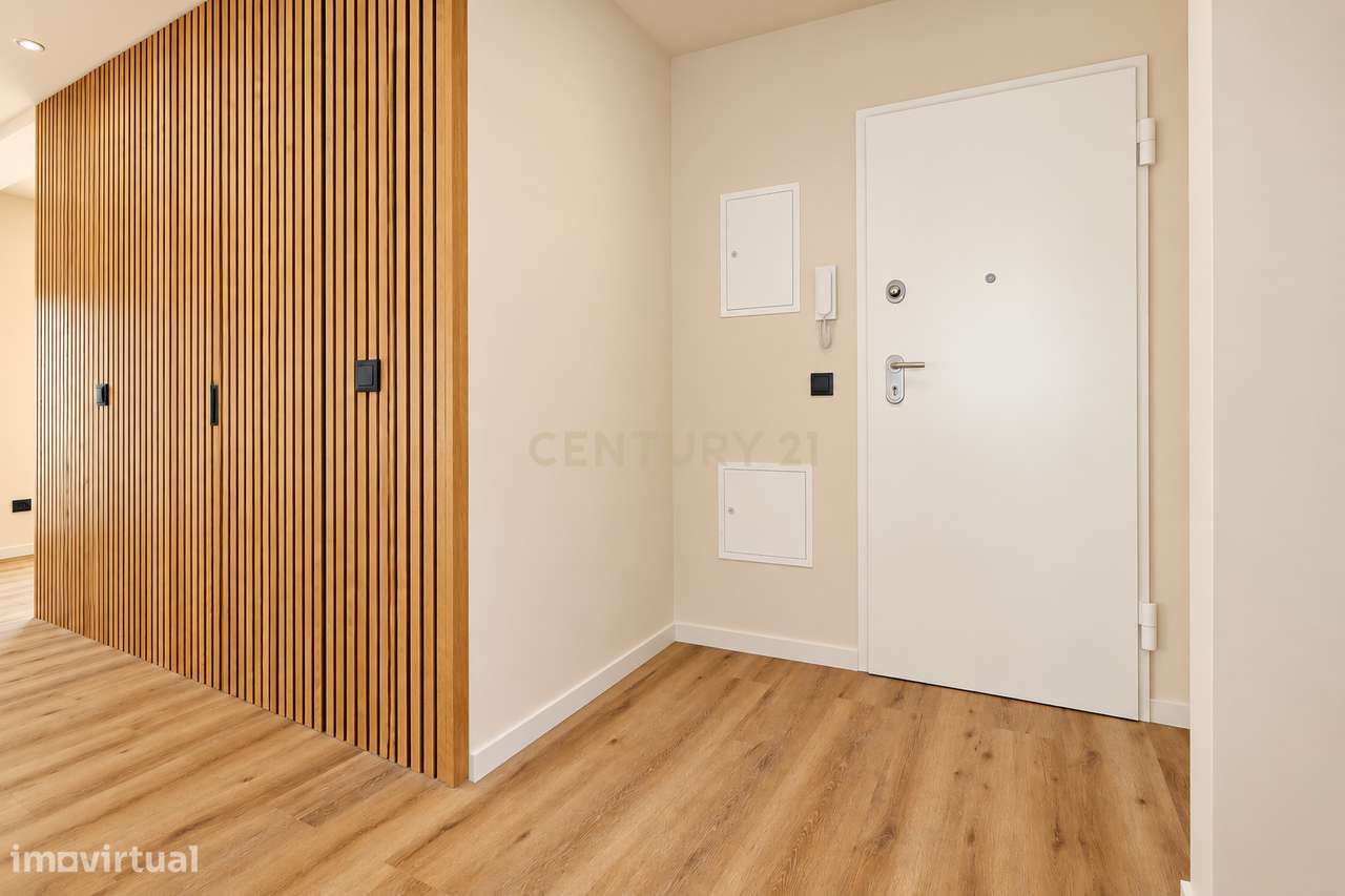 Espectacular Apartamento T3, totalmente remodelado, no centro do Monti-18