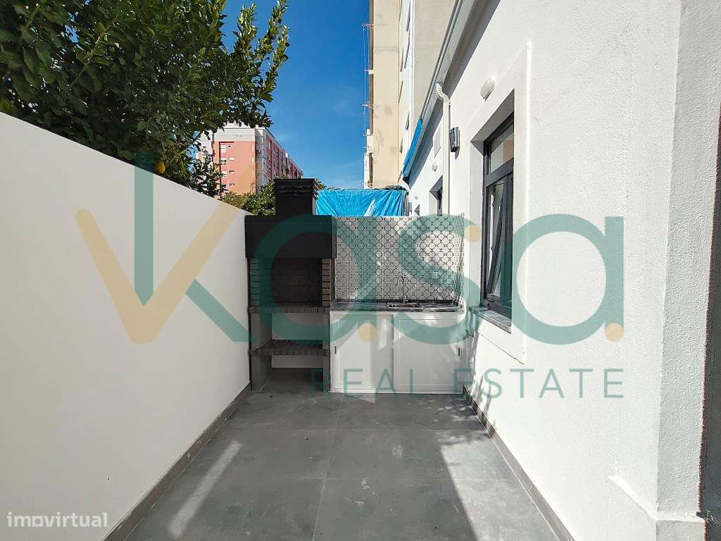 T1 com obras a decorrer - Ideal para habitação ou investimento-9