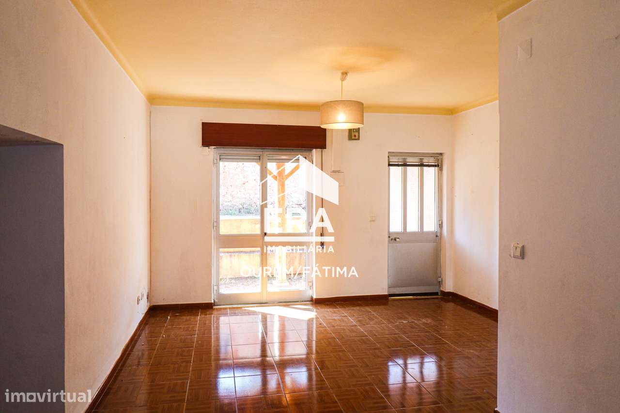 Moradia T3 inserida num terreno com 1.271 m² - Grande imagem: 4/27