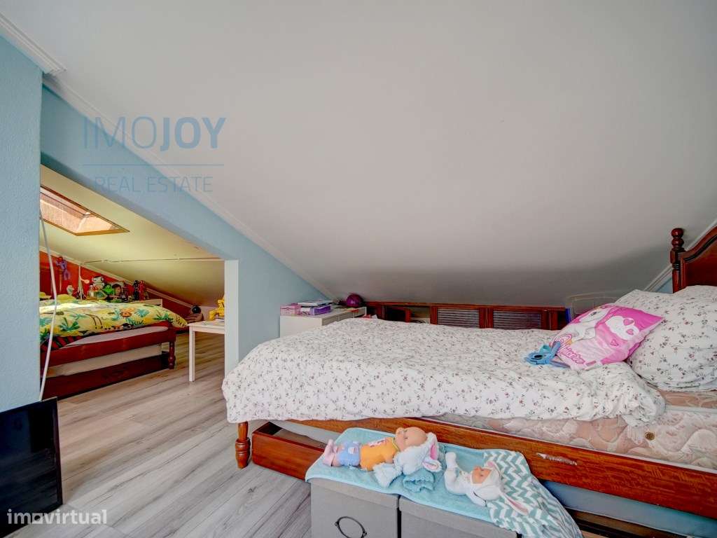 Charmosa Moradia T3 com Vista Mar no Alto do Lagoal-22