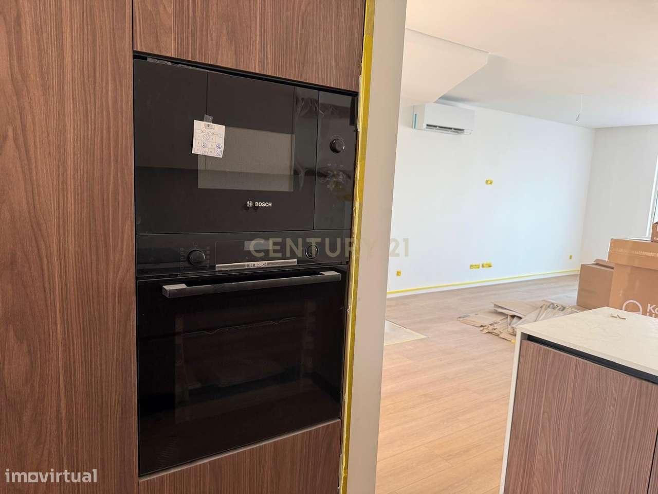 Moradia em Banda T3+1|Garagem|Terraço|Loures - Grande imagem: 4/10