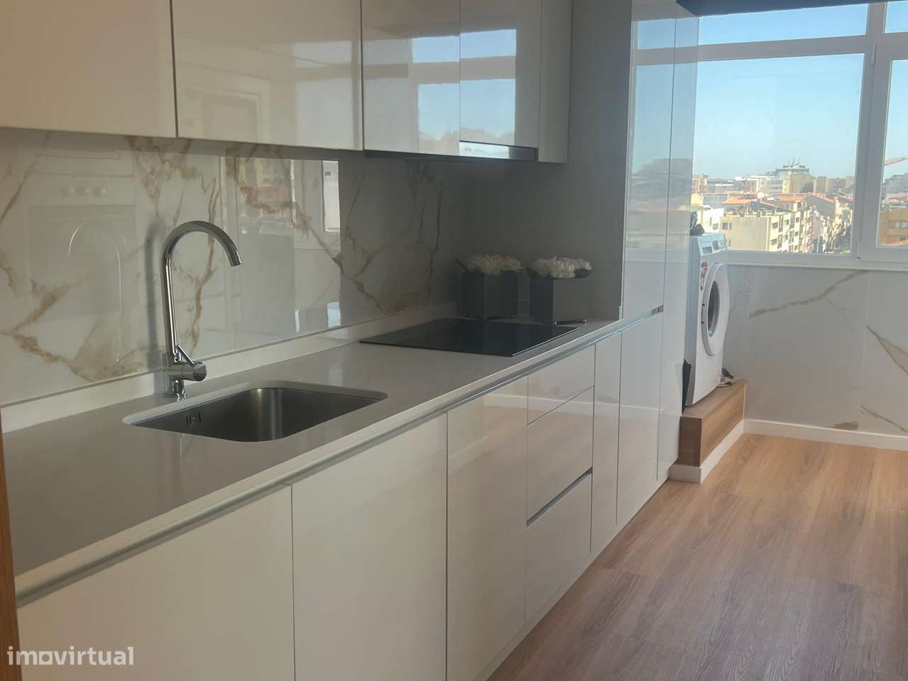 T2 +1 completamente renovado com vistas mar-5
