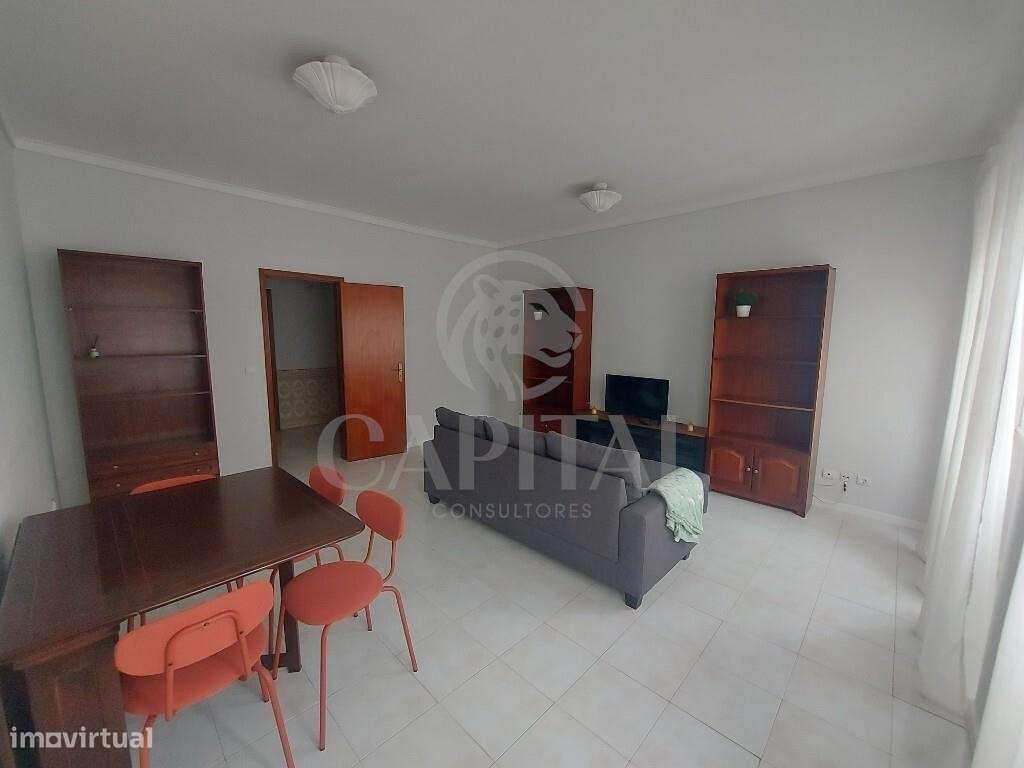 ✨ T2 Renovado na Venteira – 84m2 de Conforto e Modernidade - Grande imagem: 2/14