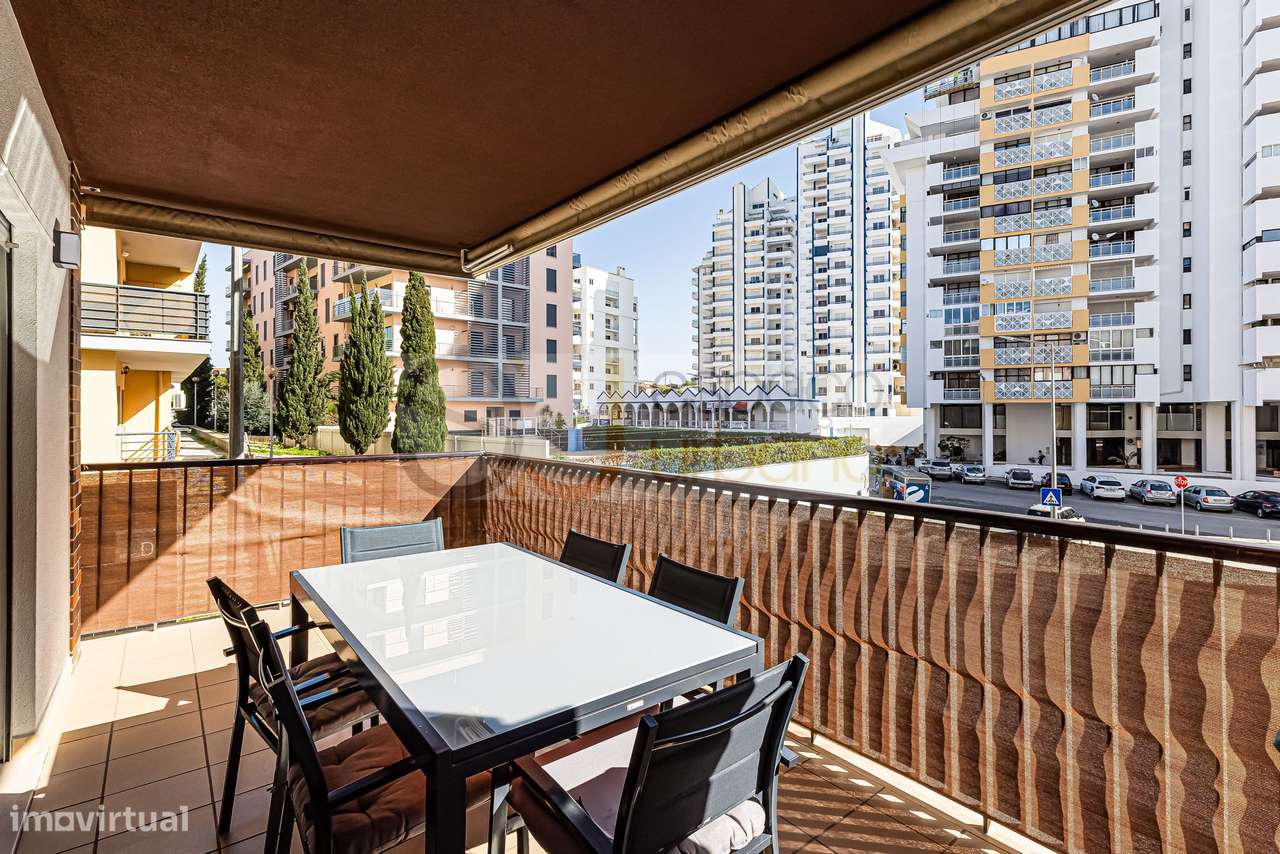 A. Pêra - Luxo - Apartamento T2 C/ Garag. + Piscina-2
