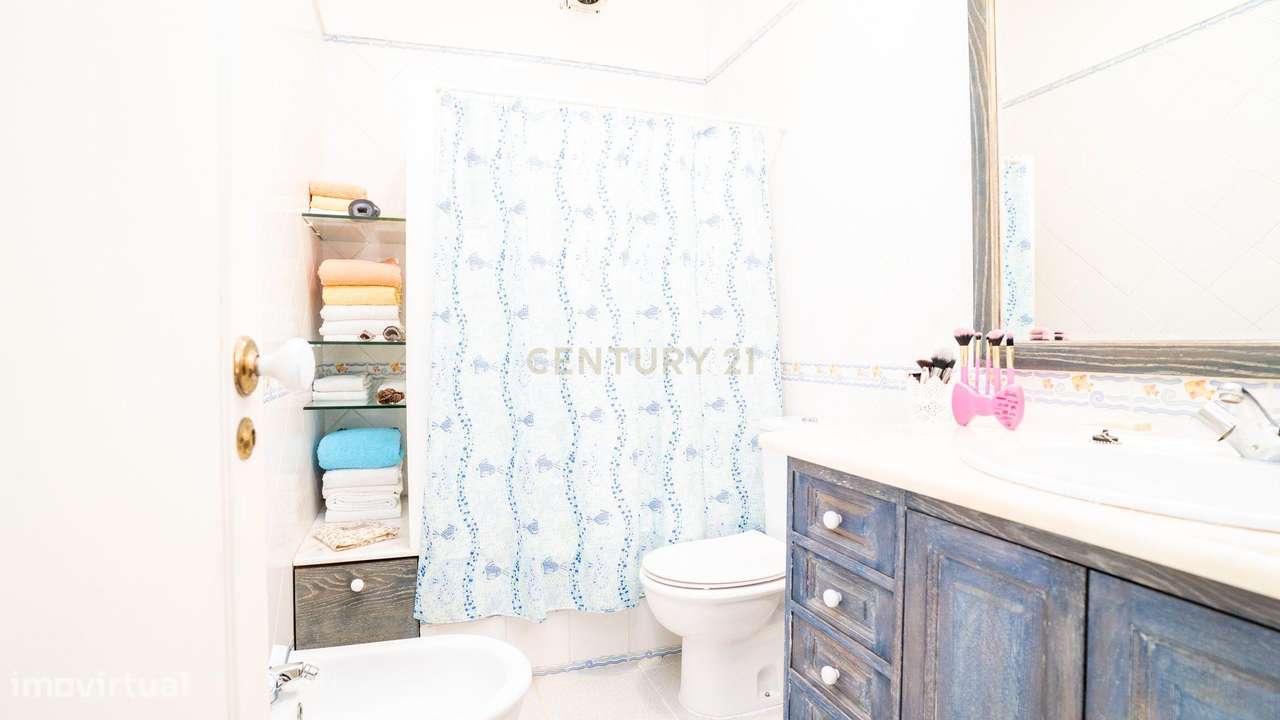 Apartamento T2 + 1* - Remodelado, em Queluz-19