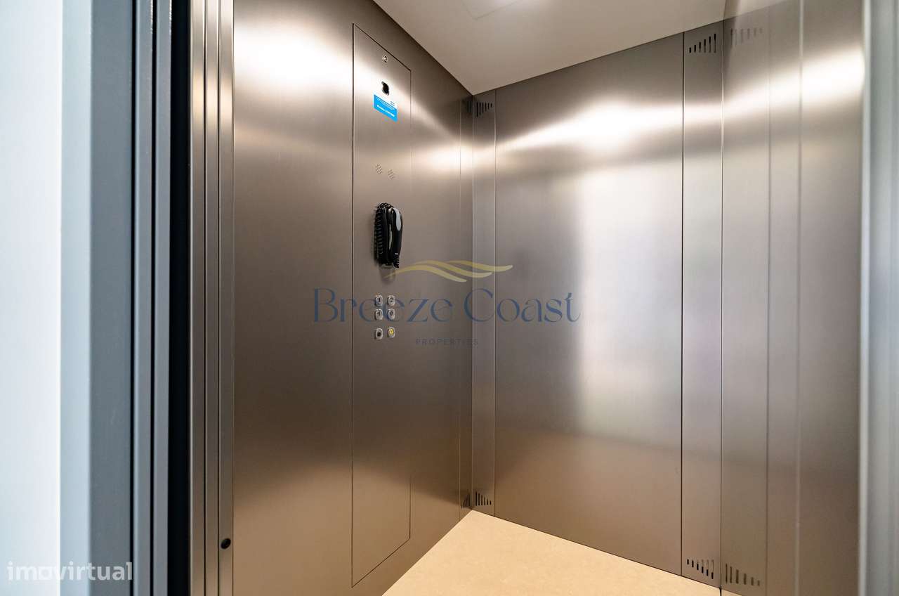 Moradia T4+1 de luxo com elevador-10
