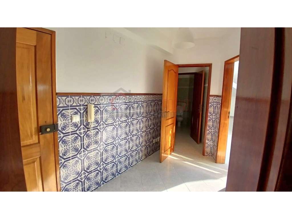 Apartamento T3 para ARRENDAMENTO em Ferrel - Grande imagem: 2/14