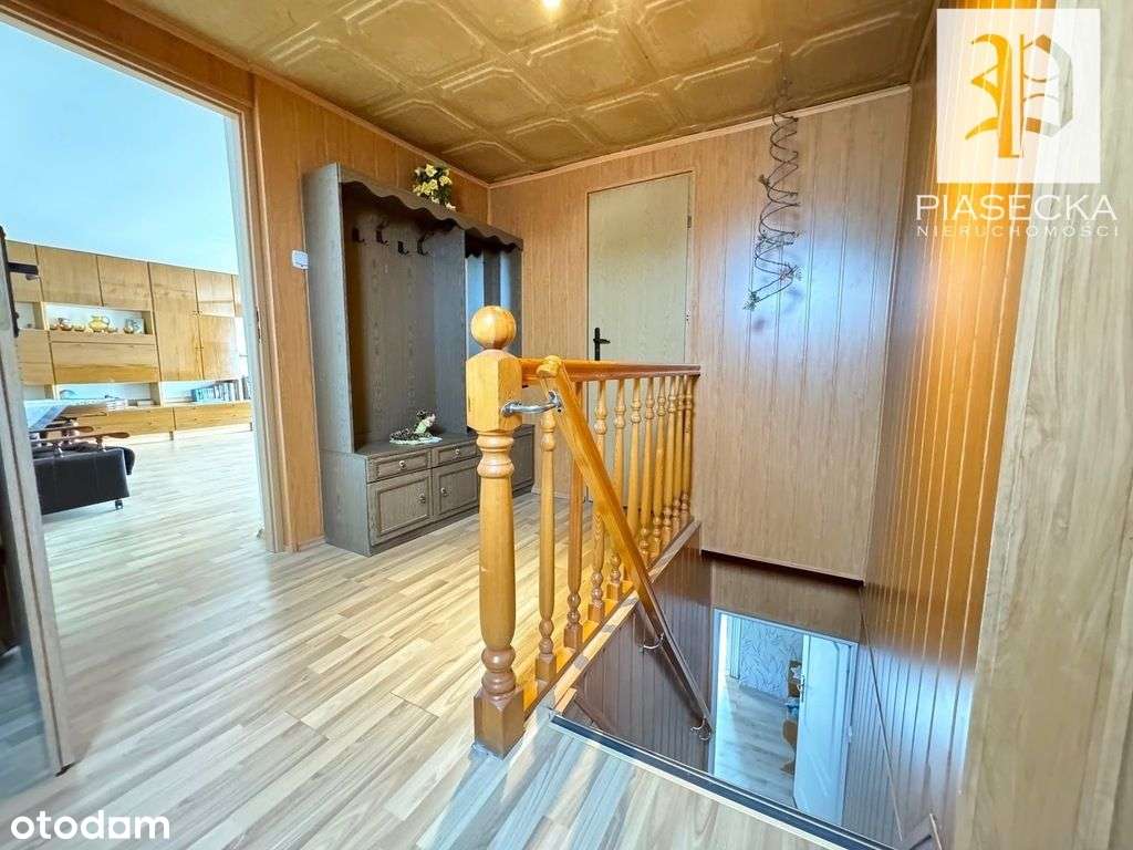 Dom z dużą działką, fotowoltaiką i pompą ciepła-13