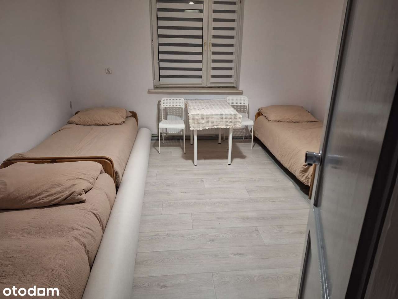 PROWIZJA 0 Piętro domu 3 pokoje 80m2 plus strych 80m2 plus garaż kanał-5