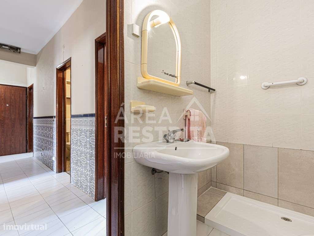 Apartamento T3 no Barreiro | Rés-do-Chão | Excelente Localização-17