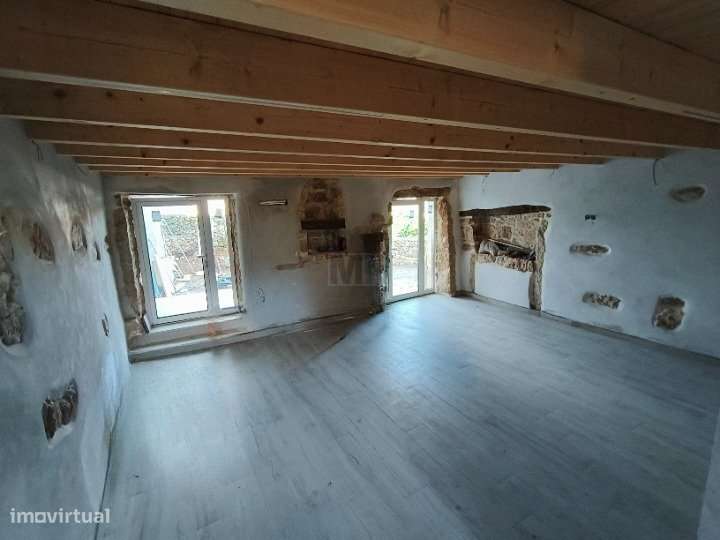 Moradia T3  junto a Condeixa-0