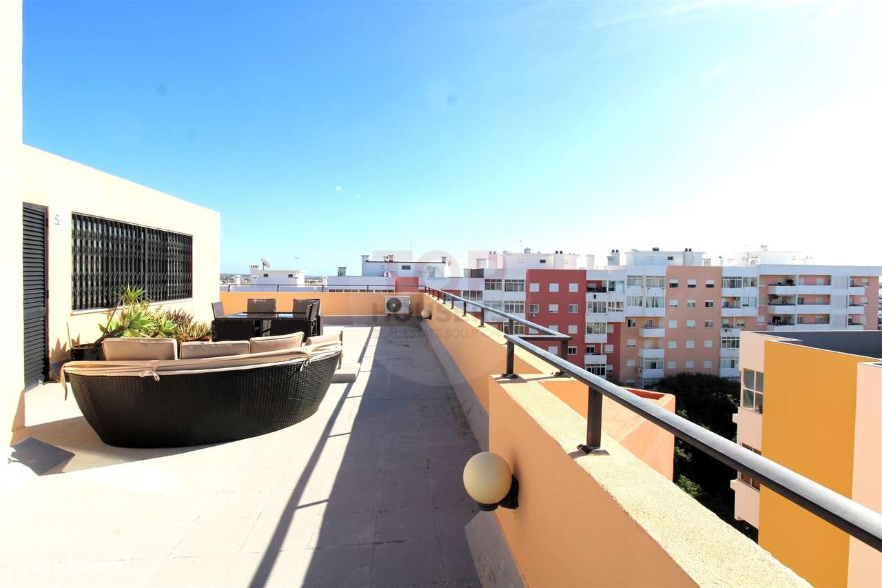 Penthouse T4+1 com Terraço Panorâmico e dois estacionamentos-4
