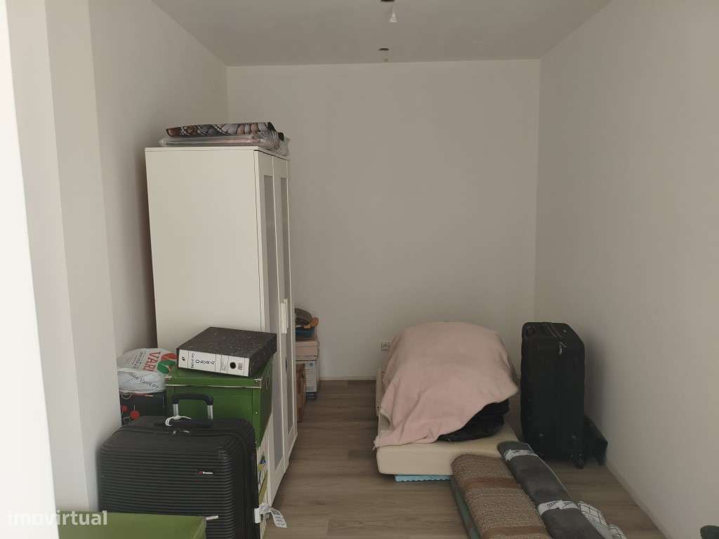 MORADIA T4 TÉRREA A ESTREAR - CASAIS DOS BRITOS - AZAMBUJA-21