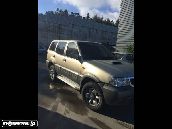 Nissan Terrano II 3.0 DI longo de 2003 para peças - 3