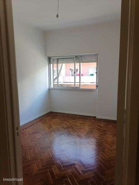 Arrenda-se apartamento pronto a habitar - Grande imagem: 4/12
