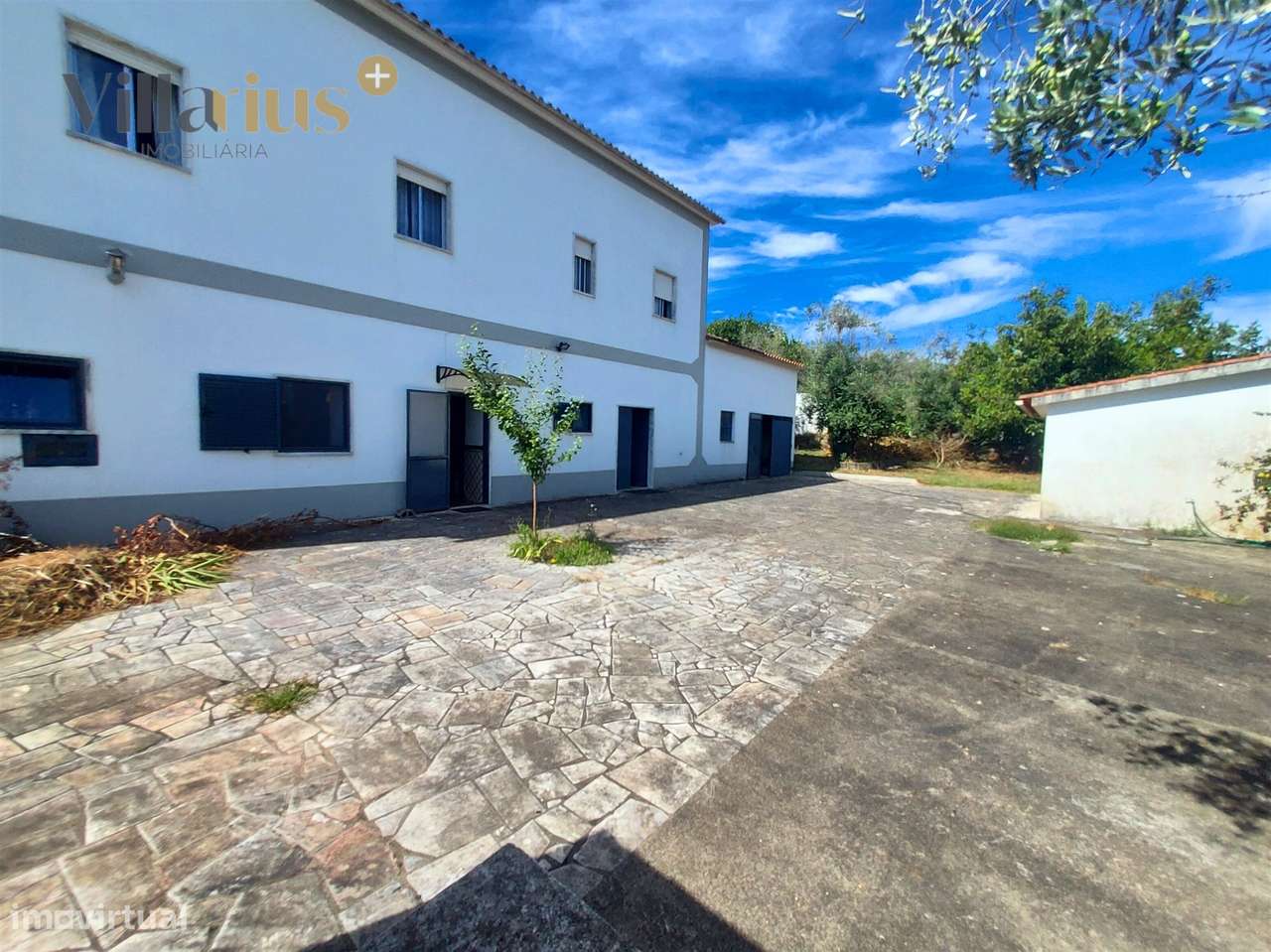 Moradia T3+1 à Venda em Tomar – Espaço e Natureza-3