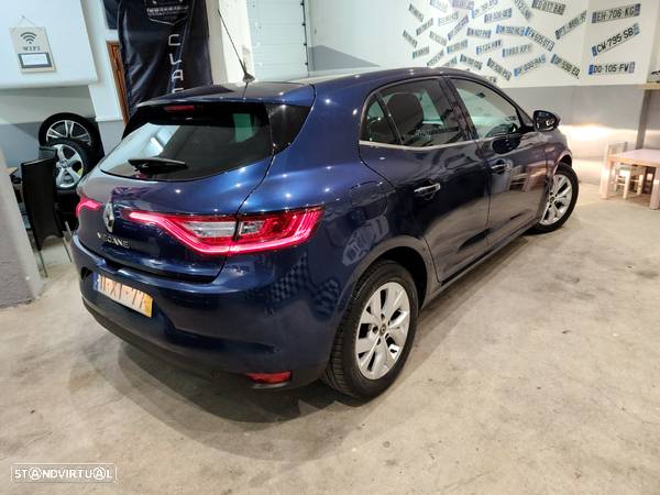 Renault Mégane BLUE dCi 115 LIMITED - 12