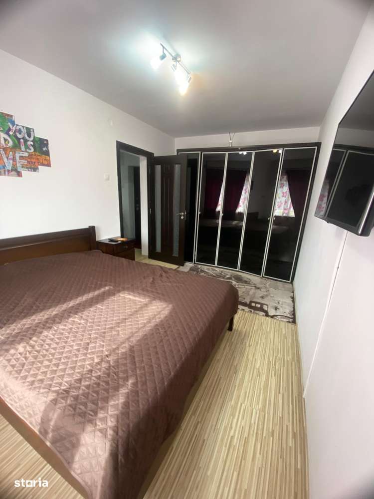 Apartament spatios toate dotarile, zona Centrala-1