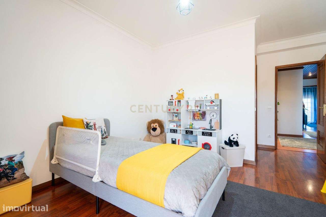 Apartamento T3 - Duplex - C/ garagem-20