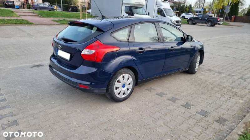 Ford Focus 1.6 Ambiente - 3