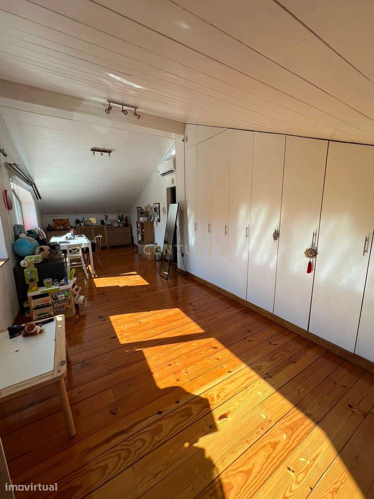 Moradia em Viseu com Vista Panorâmica e Jardim Privado-7