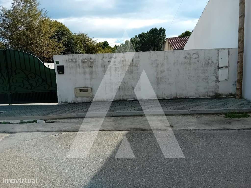 Terreno com Benfeitorias em Vila Verde - Grande imagem: 4/12