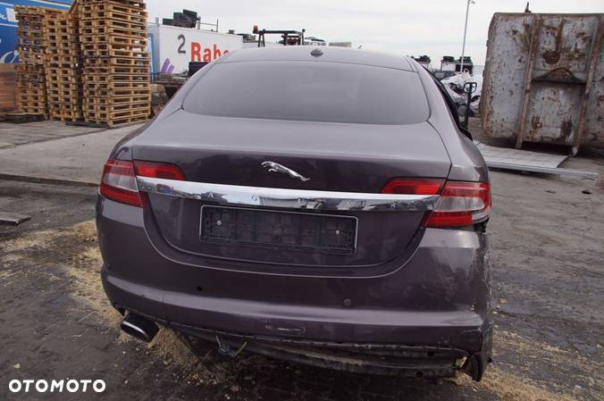 KLAPA TYL BAGAZNIKA JAGUAR  XF I - 1