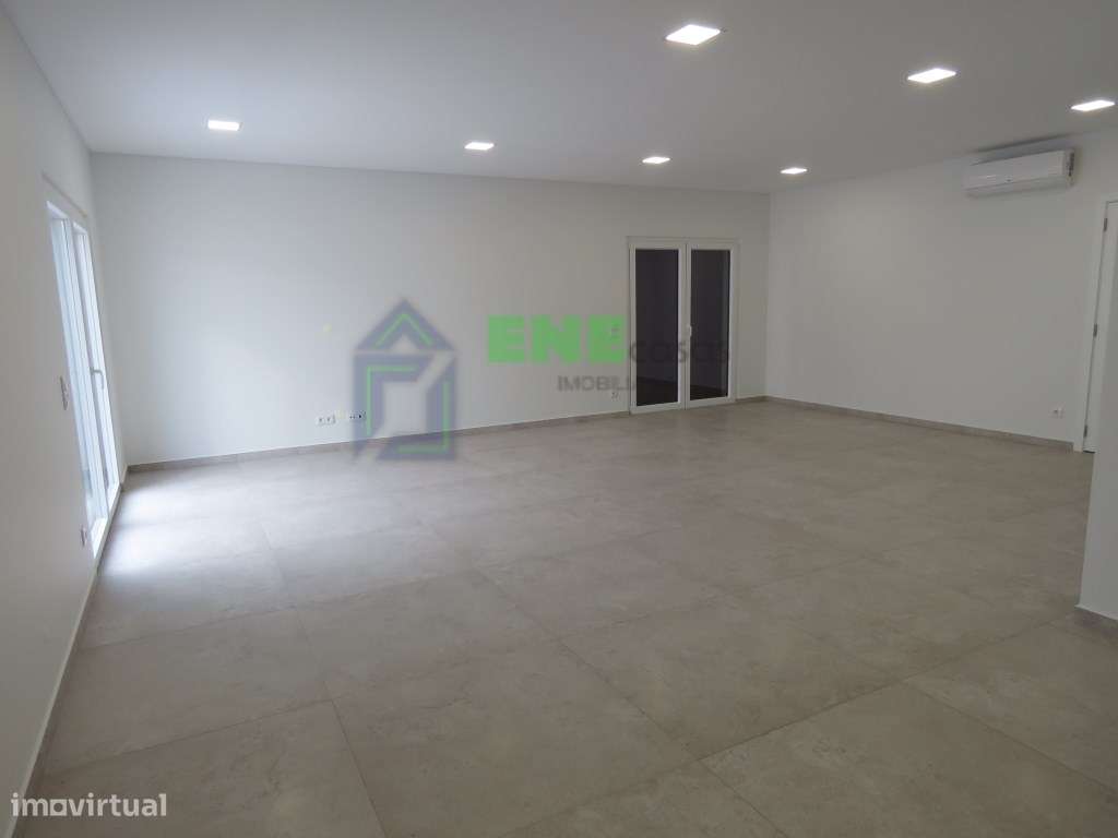 Moradia T4 na Vila da Ericeira-9