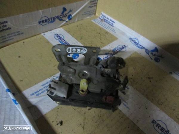 Fecho REF01050 RENAULT 19 1994 FE MANUAL - 2