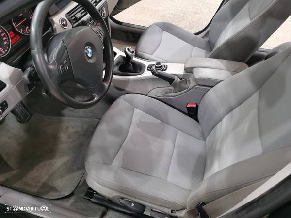BMW 318 d Touring Navigation - 16