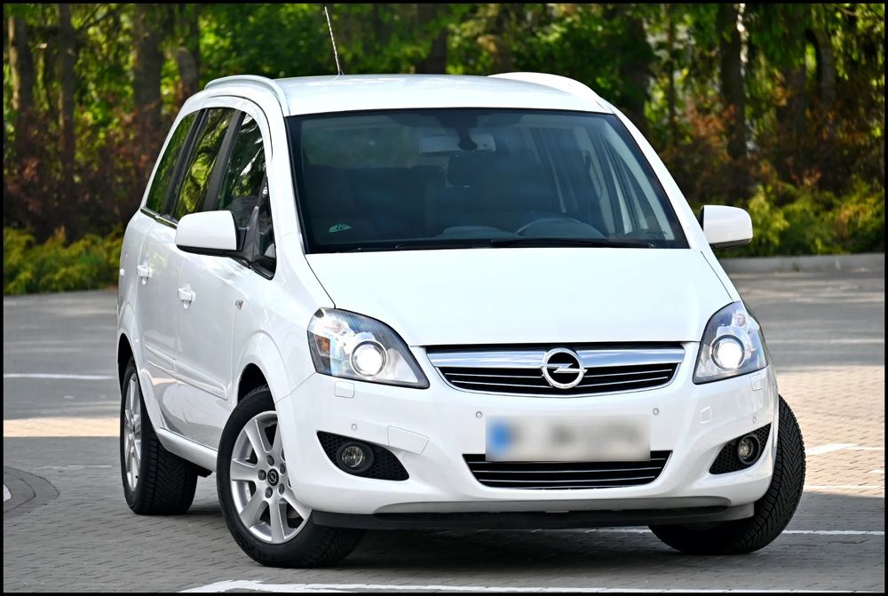 Opel Zafira B (2005-2014) 1.8 Cosmo 2013