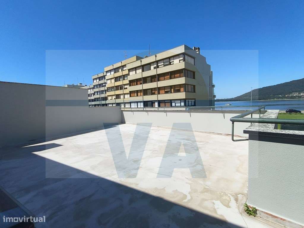 Moradia V4 em Caminha com vista Rio.-47