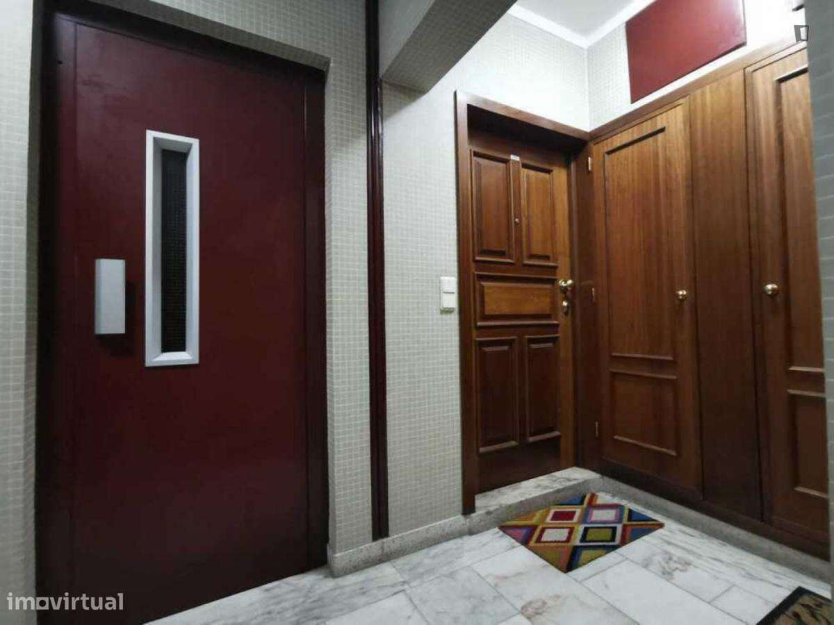 Apartamento com 1 quartos - localizado em Cedofeita Porto - Grande imagem: 4/8