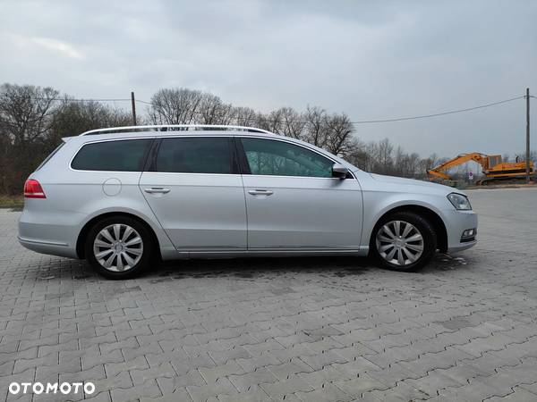 Volkswagen Passat 1.6 TDI Comfortline - 9