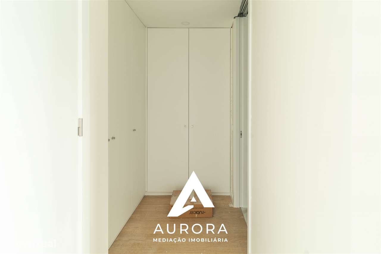 Apartamento T2 Sul/Poente 104m2 úteis + lugar de garagem Espinho-6