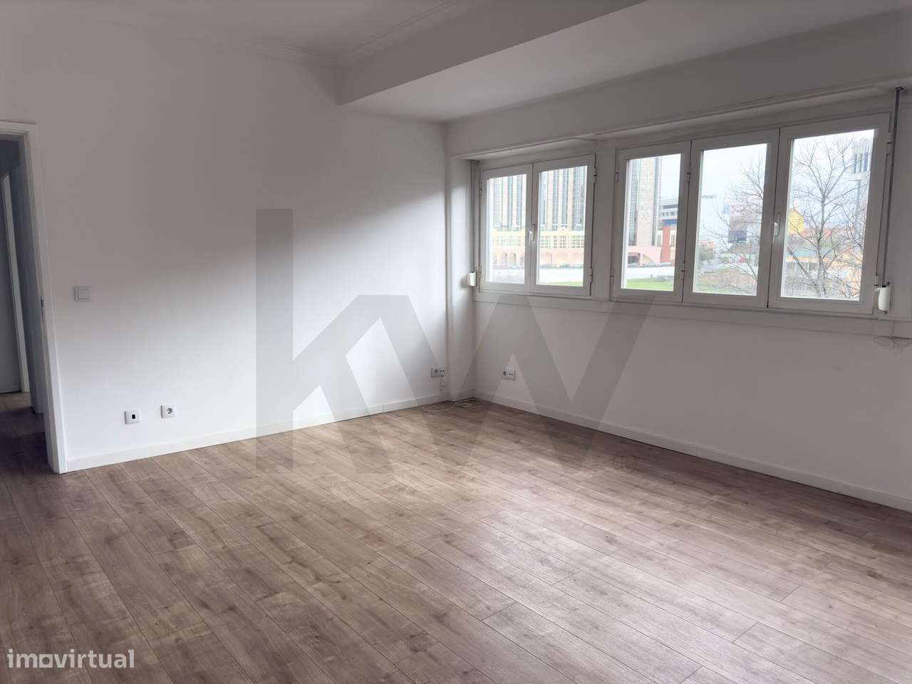 Apartamento T1 em Campo de Ourique - Grande imagem: 4/26