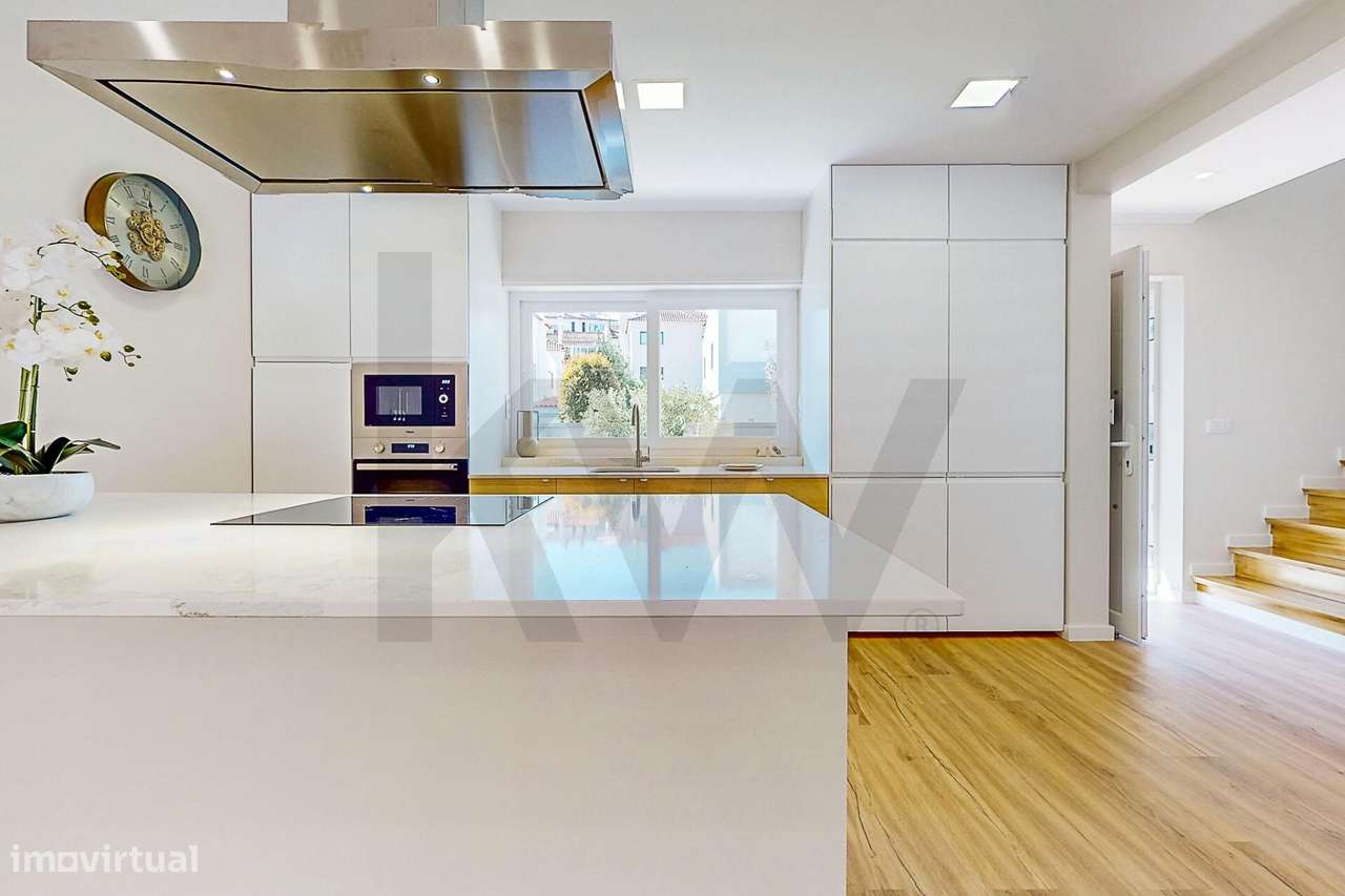 Moradia totalmente recuperada e remodelada, em Caxias - Grande imagem: 5/34