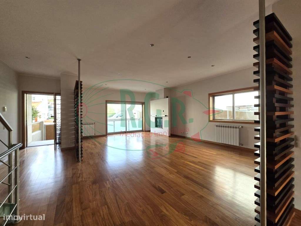 Moradia T4 | 3 Frentes | Sótão | Entrada IC29/A43 - Grande imagem: 5/51