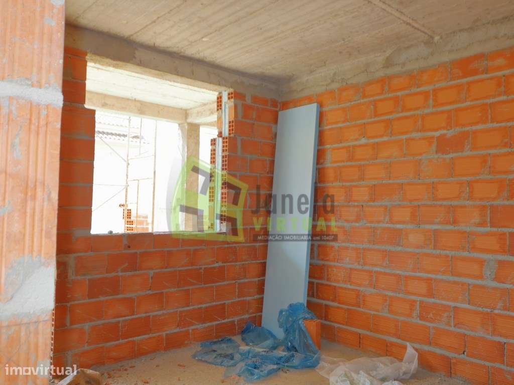 Moradia Geminada T3 em Construção | Fernão Ferro-15