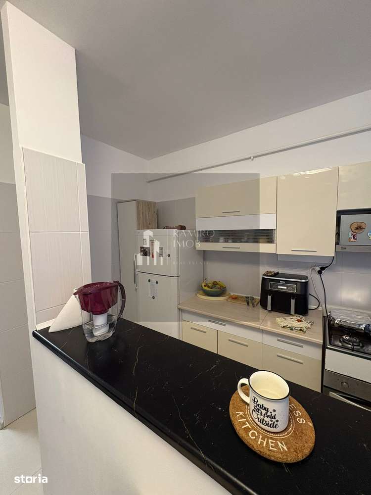 2 camere open space/centrala proprie 7 min metrou Aparatorii Patriei