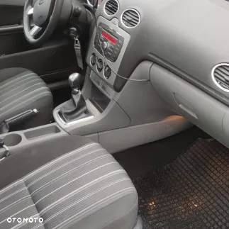 Ford Focus 1.8 TDCi Ambiente - 9